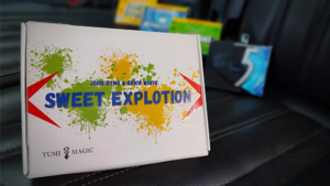 Tumi Magic presents Sweet Explosion by Snake & John Byng Kaugummischachtel wird zu dreien