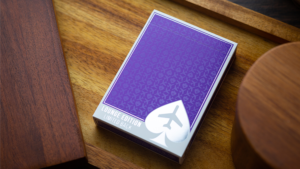 Limited Edition Lounge in Passenger Purple by Jetsetter Playing Cards Luftfahrt Poker-Kartenspiel violett limitiert