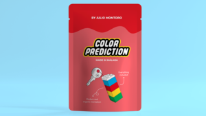 COLOR PREDICTION by Julio Montoro Farbvorhersage Legosteine an Schlüsselbund