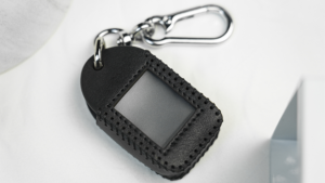 Palm Peeker Keychain Case by PITATA MAGIC Schlüsselanhänger Hülle für den Palm Peeker