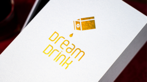 The Dream Drink by TCC Milch verwandelt sich in bis zu 5 verschiedene Flüssigkeiten