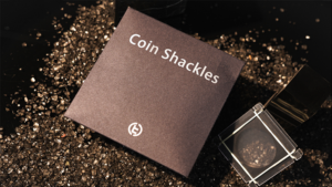 Coin Shackles by TCC Münze befreit sich aus Rahmen erscheint in Zuschauerhand