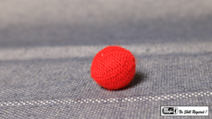 Crochet Ball 0.75 inch Single (Red) by Mr. Magic Häkelball rot 1,9 cm Becherspiel Chop Cup