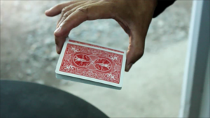 Haunted Card by Arnel Renegado video DOWNLOAD Zuschauerkarte wandert geisterhaft auf Deck