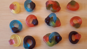 Visible Linking Jelly Sweet Gummy Finger Rings by Jonathan Royle Mixed Media DOWNLOAD Süße Gummiringe verbinden