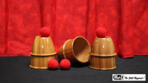 Cups and Balls (Wooden) by Mr. Magic Becherspiel aus Holz