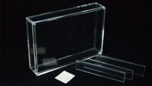 Carat X2 (Holds 2 Decks) Transparente Präsentationsbox für 2 Kartenspiele