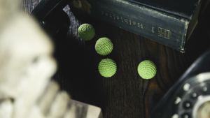 Crochet Ball Set (Green) by TCC 4-tlg. Ballset für Becherspiele, Grün