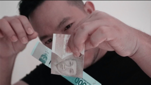Translucent by Robby Constantine video DOWNLOAD Geldscheindurchdringung