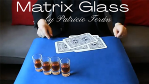 Matrix Glass by Patricio Teran video DOWNLOAD Matrix-Routine mit Schnapsgläsern