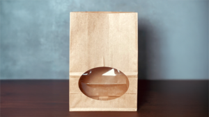 Snack Bag Süßigkeiten erscheinen in Papiertüte mit Fenster