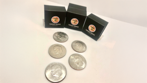 Expanded Shell Eisenhower Dollar (plus 4 Regular Coins) by Tango Magic erweiterte Shell plus 4 reguläre Münzen