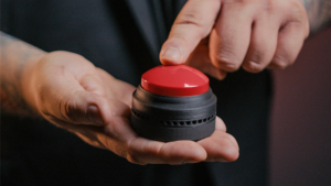 João Miranda Magic presents The Button by Chris James featuring Craig Petty magischer Buzzer mit 20 Routinen