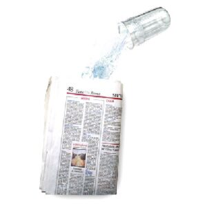 Liquid in the Newspaper Wasserzeitung