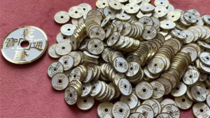 MINI CHINESE COIN WHITE by N2G chinesische Mini Münze Durchmesser 14 mm weiß